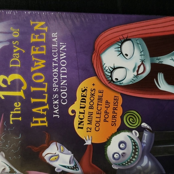 Nightmare Before Christmas 13 Days of Halloween Spooktacular Countdown Book - Picture 3 of 6